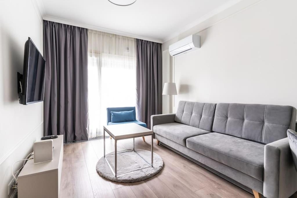 Chic & Luxury Apartment By Mennica Residence Warsaw Exterior photo