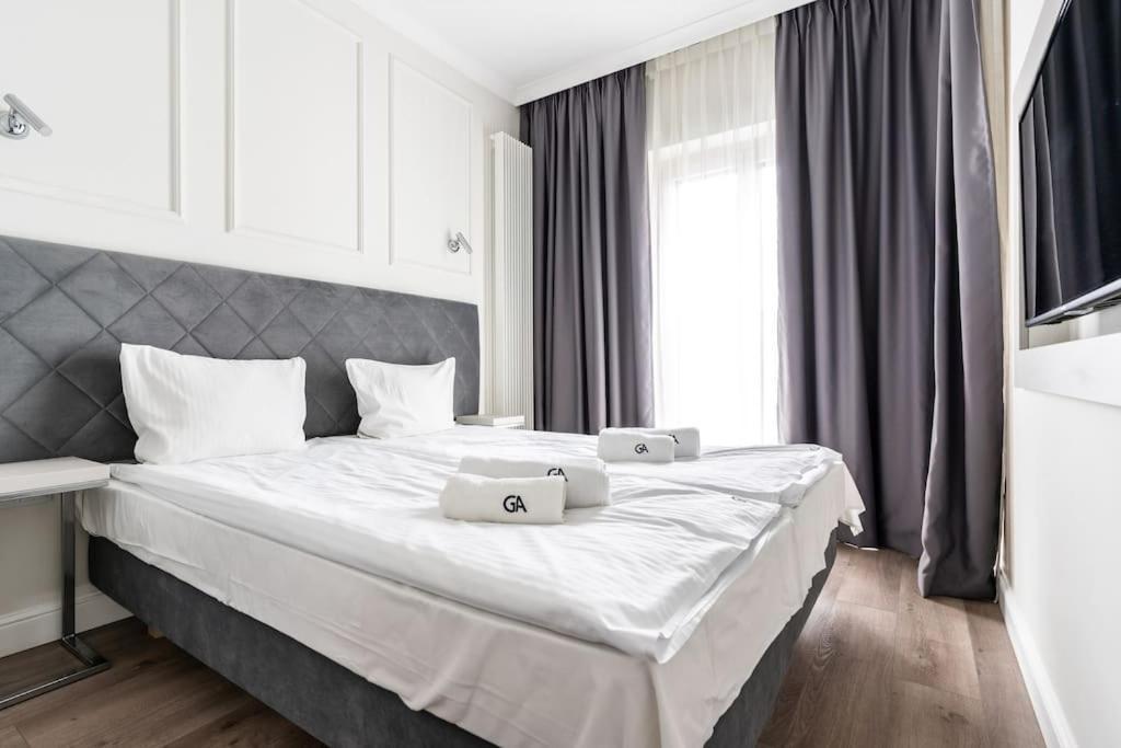 Chic & Luxury Apartment By Mennica Residence Warsaw Exterior photo